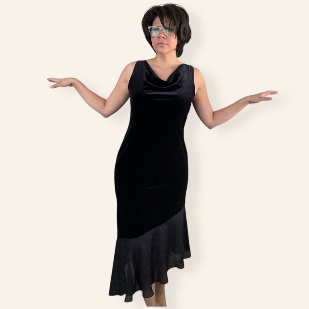 Mermaid A symmetrical Velvet Dress Black Size 12
